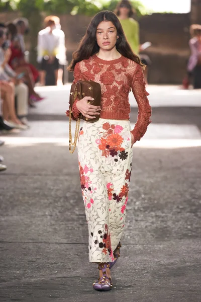 Look 51